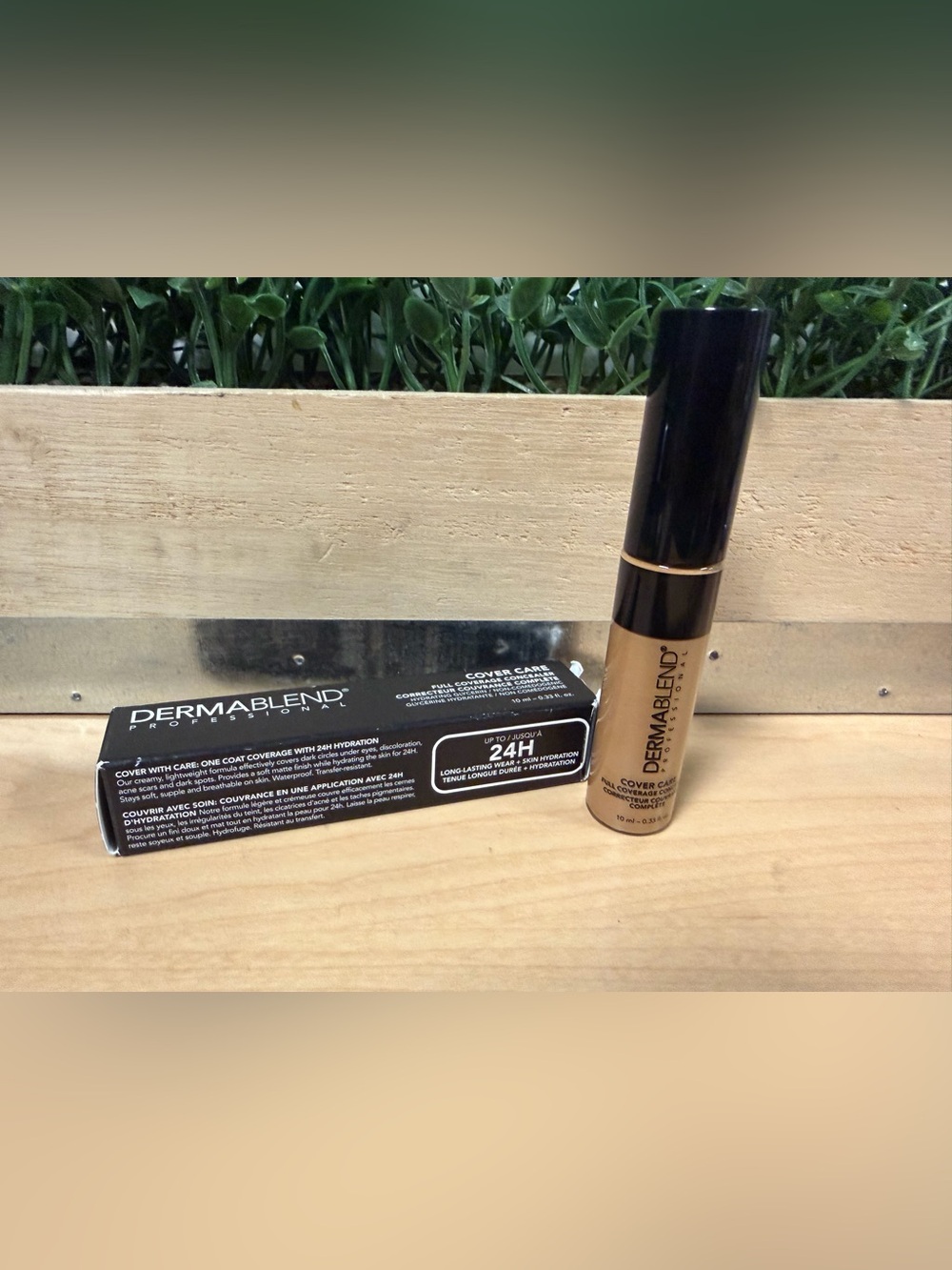 Dermablend Full Coverage Concealer - Picture 4 of 9